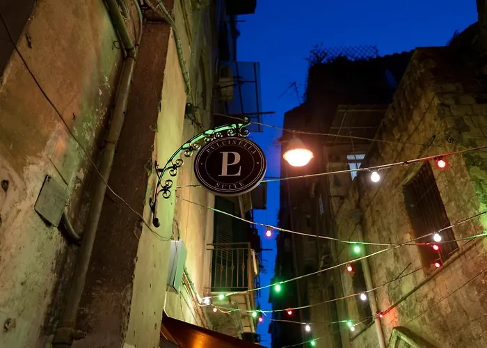 Pulcinella Suite Neapel